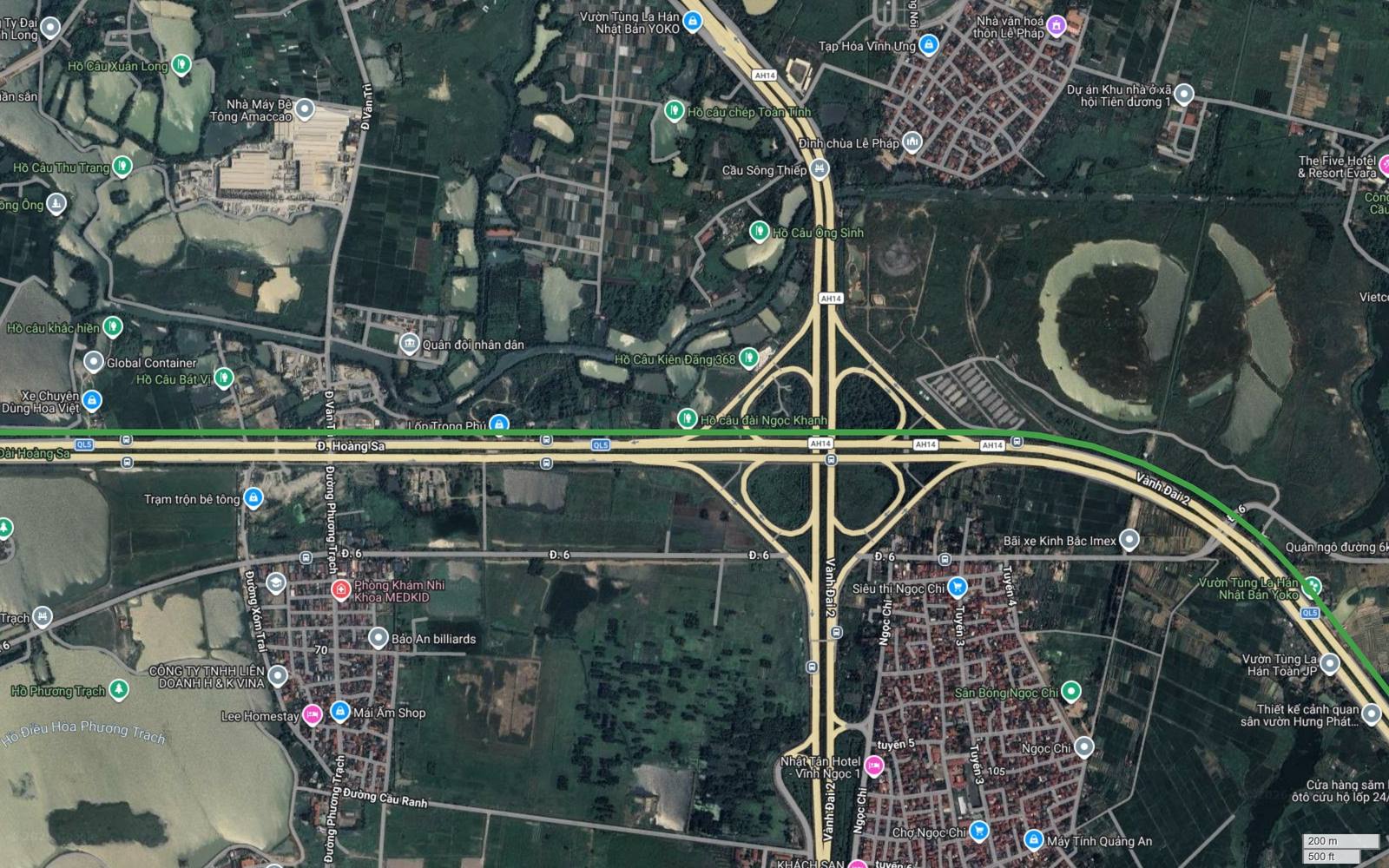 Tuyến metro số 4 Hà Nội chạy thẳng dọc đường Hoàng Sa Quốc lộ 5 qua vùng Phương Trạch, Tiên Dương với nút giao khác mức Vành đai 2